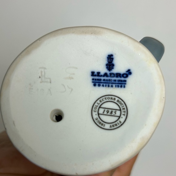 Lladro 7600 "Little Pals" Clown Puppies in Pockets 9” Society Porcelain figurine - Picture 4 of 14